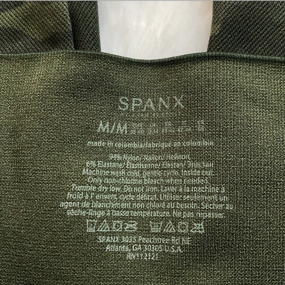 Like New SPANX Look At Me Now Seamless Leggings - Picture 6 of 6